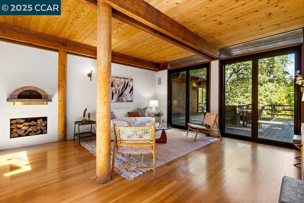 Detail Gallery Image 22 of 59 For 39 El Toyonal, Orinda,  CA 94563 - 5 Beds | 4 Baths