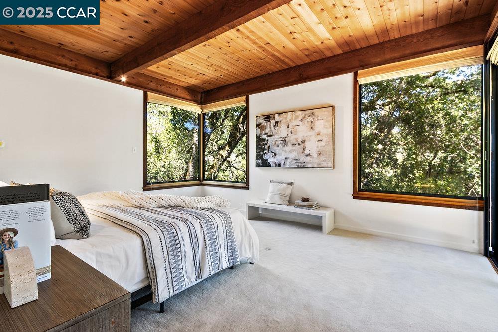 Detail Gallery Image 27 of 59 For 39 El Toyonal, Orinda,  CA 94563 - 5 Beds | 4 Baths