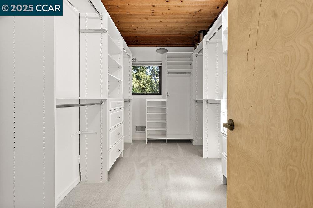 Detail Gallery Image 29 of 59 For 39 El Toyonal, Orinda,  CA 94563 - 5 Beds | 4 Baths