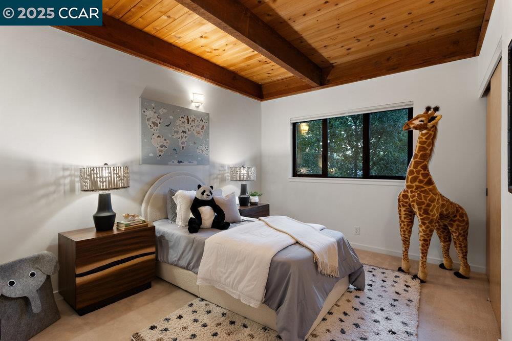 Detail Gallery Image 31 of 59 For 39 El Toyonal, Orinda,  CA 94563 - 5 Beds | 4 Baths