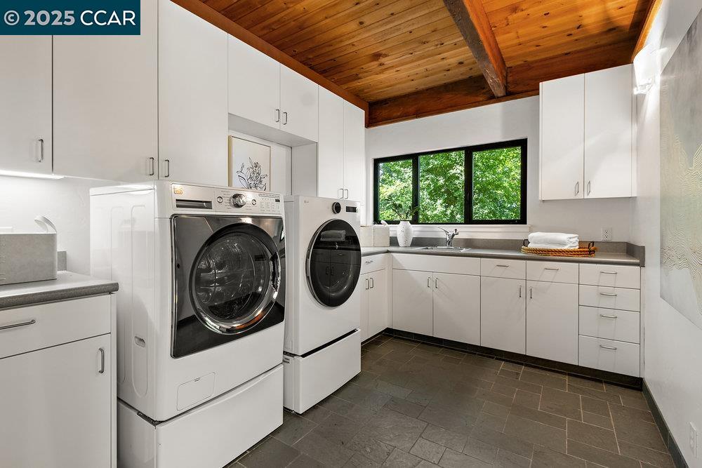 Detail Gallery Image 36 of 59 For 39 El Toyonal, Orinda,  CA 94563 - 5 Beds | 4 Baths