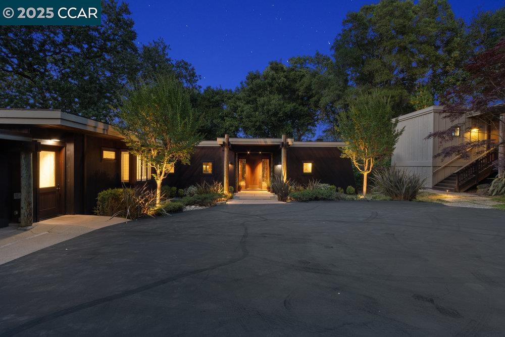 Detail Gallery Image 47 of 59 For 39 El Toyonal, Orinda,  CA 94563 - 5 Beds | 4 Baths