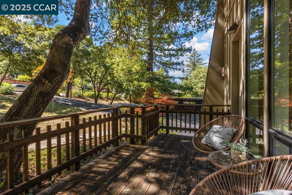 Detail Gallery Image 49 of 59 For 39 El Toyonal, Orinda,  CA 94563 - 5 Beds | 4 Baths