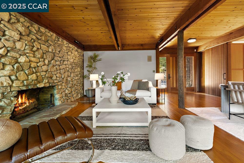 Detail Gallery Image 6 of 59 For 39 El Toyonal, Orinda,  CA 94563 - 5 Beds | 4 Baths
