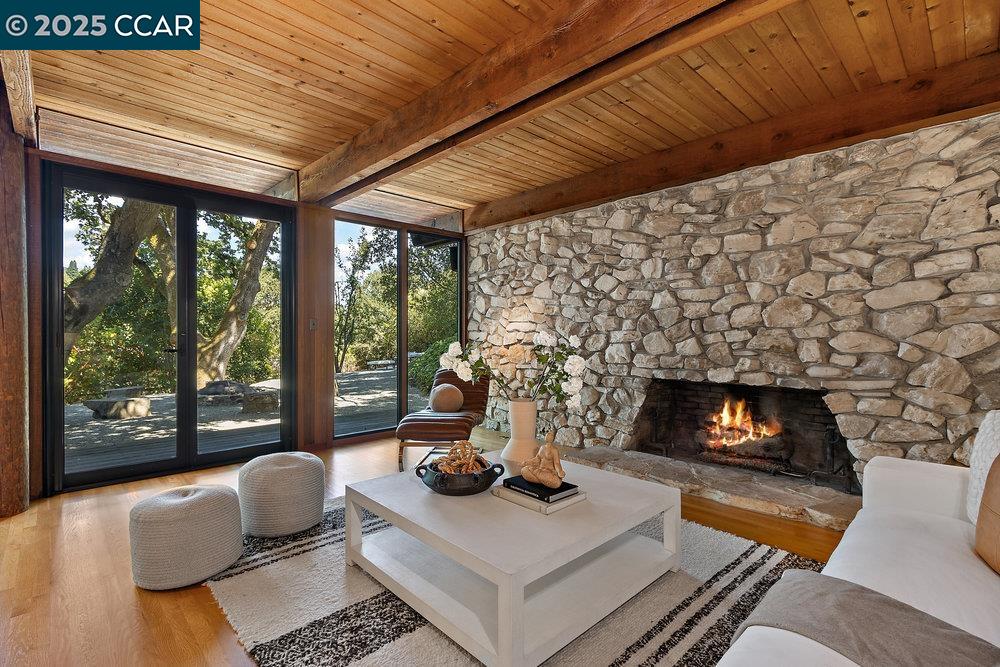 Detail Gallery Image 8 of 59 For 39 El Toyonal, Orinda,  CA 94563 - 5 Beds | 4 Baths
