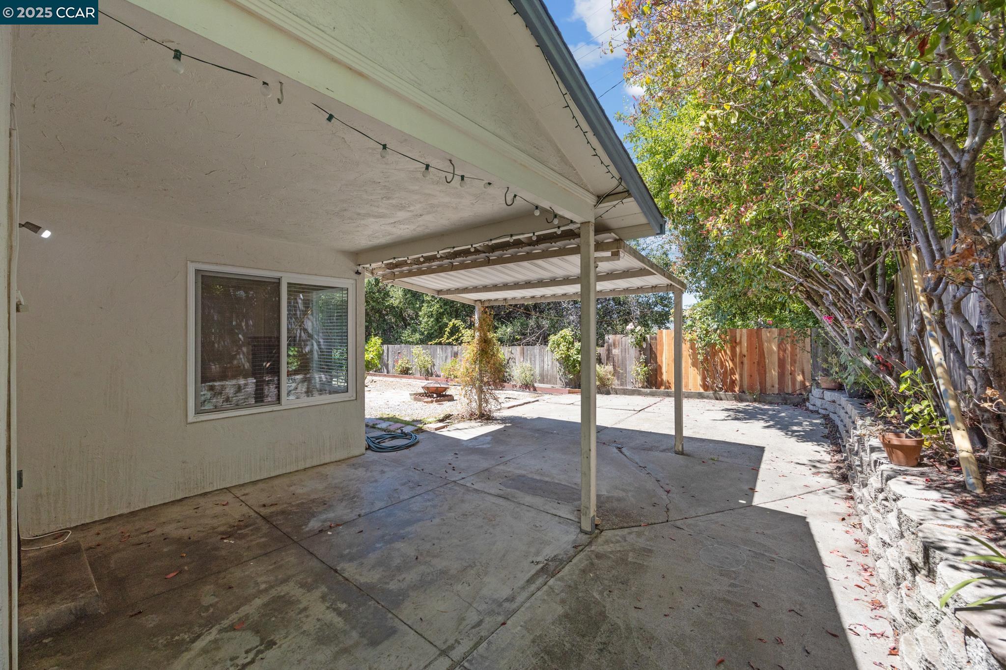 Detail Gallery Image 30 of 42 For 4816 Meadowbrook Dr, Richmond,  CA 94803 - 4 Beds | 2 Baths