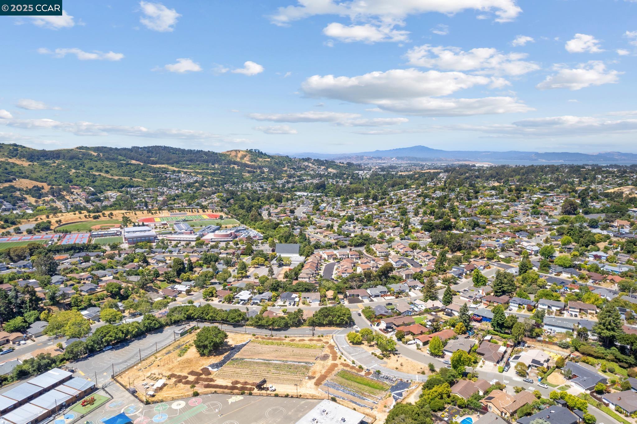 Detail Gallery Image 37 of 42 For 4816 Meadowbrook Dr, Richmond,  CA 94803 - 4 Beds | 2 Baths