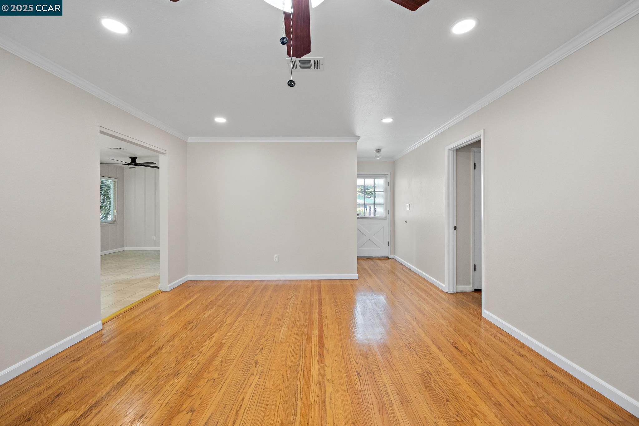 Detail Gallery Image 8 of 42 For 4816 Meadowbrook Dr, Richmond,  CA 94803 - 4 Beds | 2 Baths