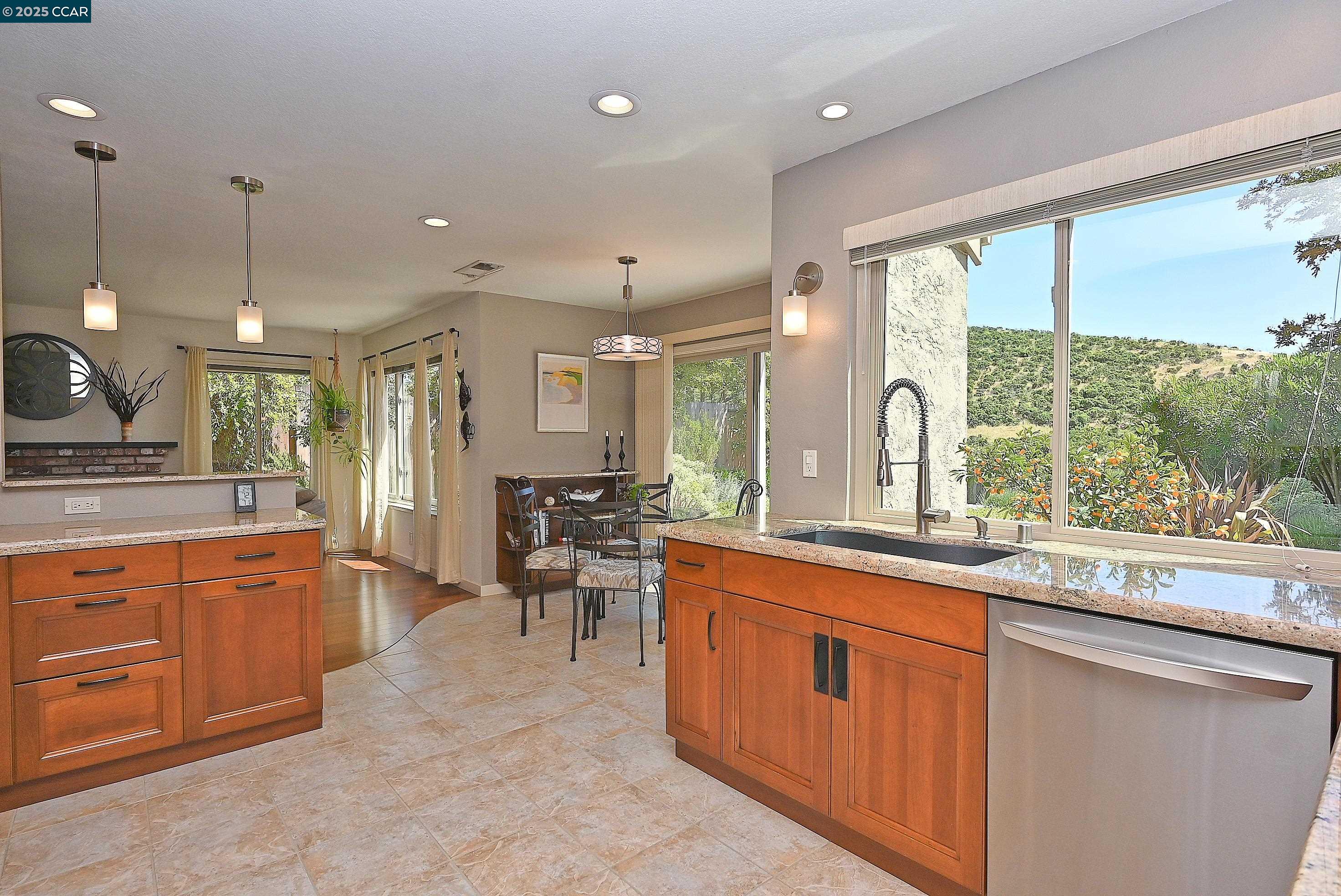 Detail Gallery Image 21 of 55 For 594 Morning Glory Dr, Benicia,  CA 94510 - 4 Beds | 2/1 Baths