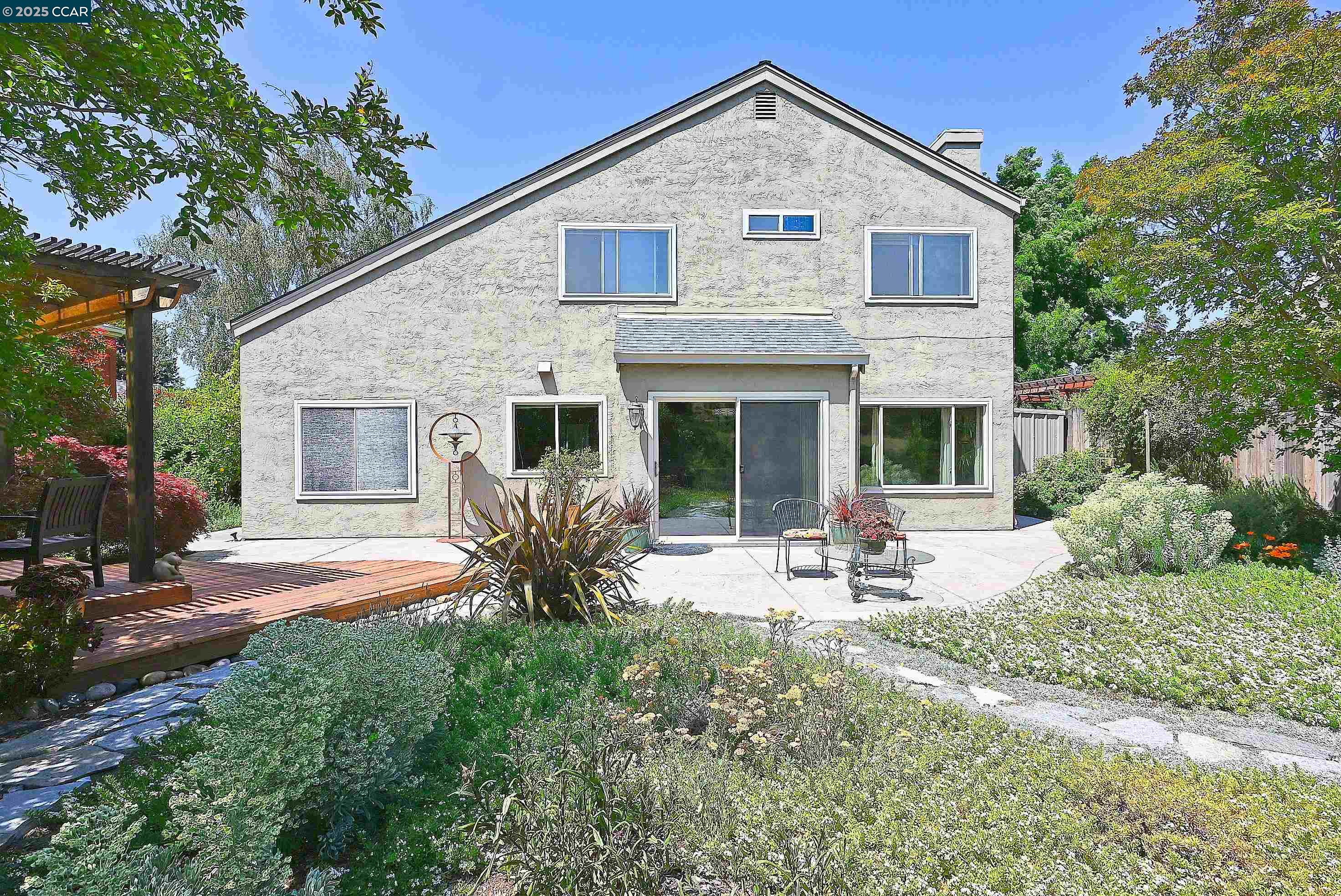 Detail Gallery Image 28 of 55 For 594 Morning Glory Dr, Benicia,  CA 94510 - 4 Beds | 2/1 Baths