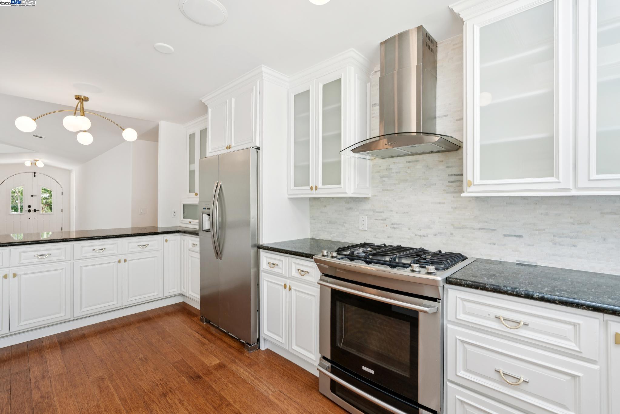 Detail Gallery Image 23 of 53 For 2643 Buena Vista Ave, Walnut Creek,  CA 94597 - 4 Beds | 4/1 Baths