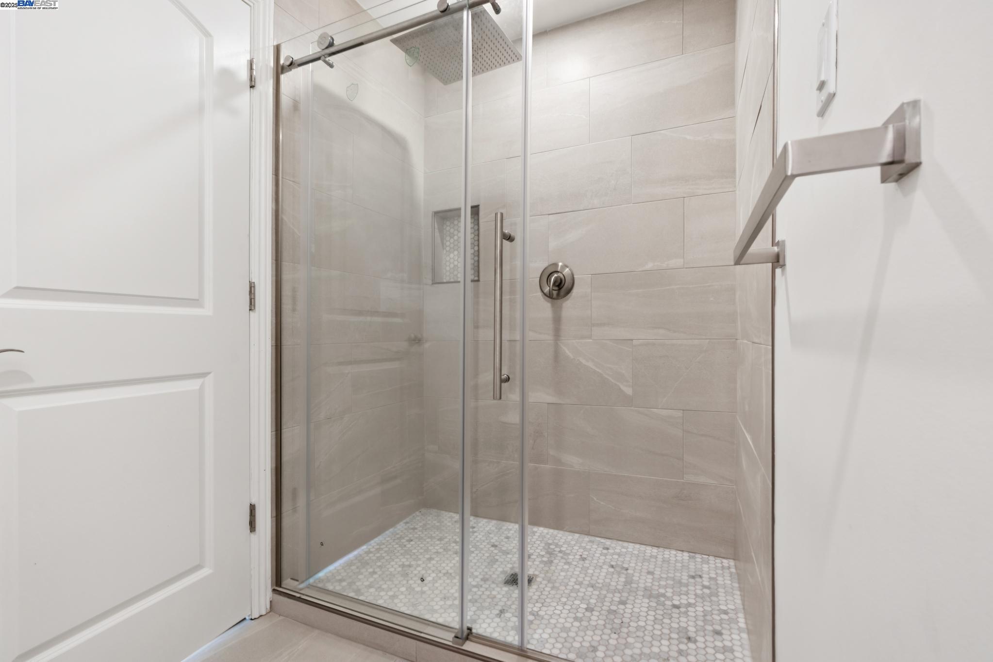 Detail Gallery Image 42 of 53 For 2643 Buena Vista Ave, Walnut Creek,  CA 94597 - 4 Beds | 4/1 Baths