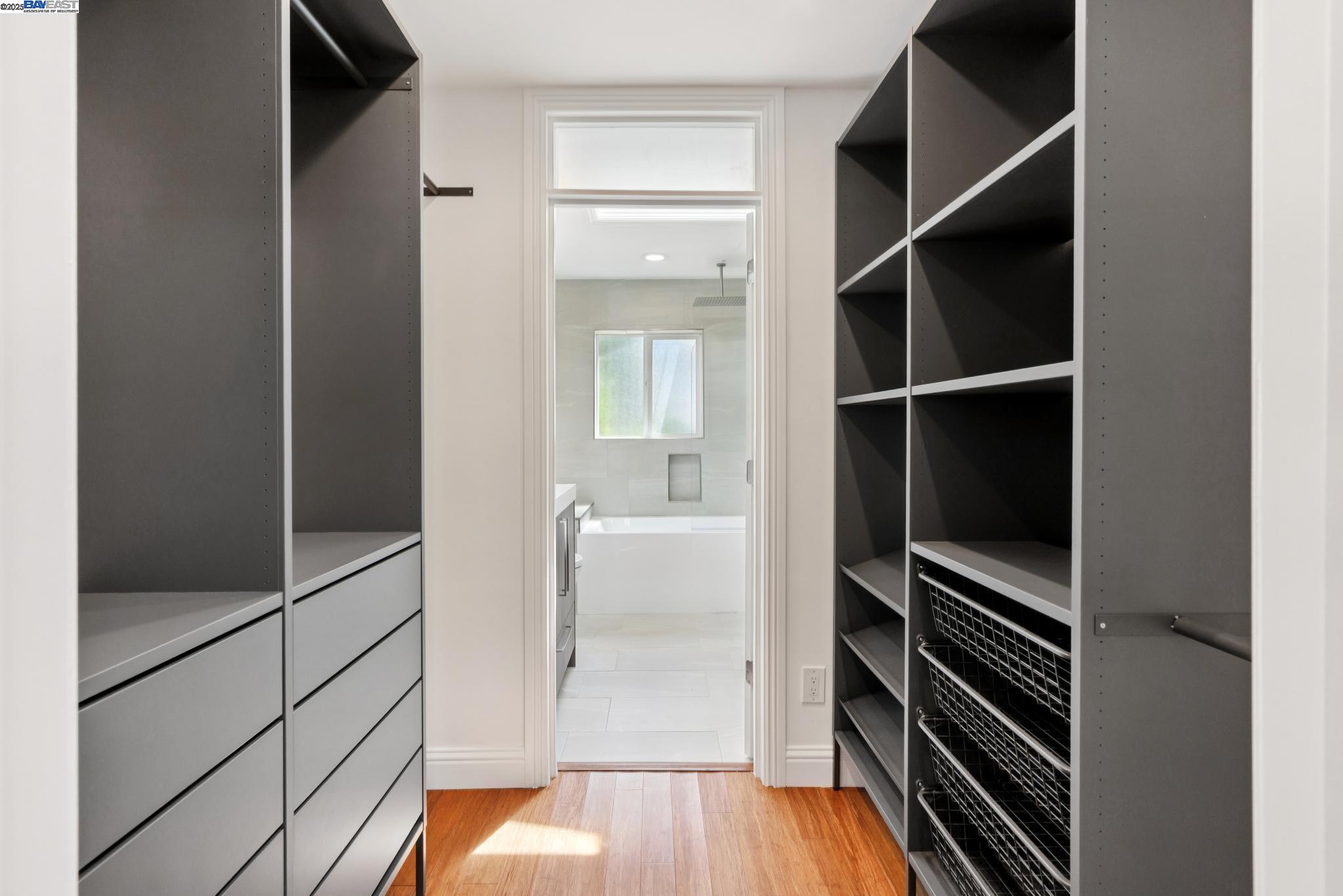 Detail Gallery Image 47 of 53 For 2643 Buena Vista Ave, Walnut Creek,  CA 94597 - 4 Beds | 4/1 Baths