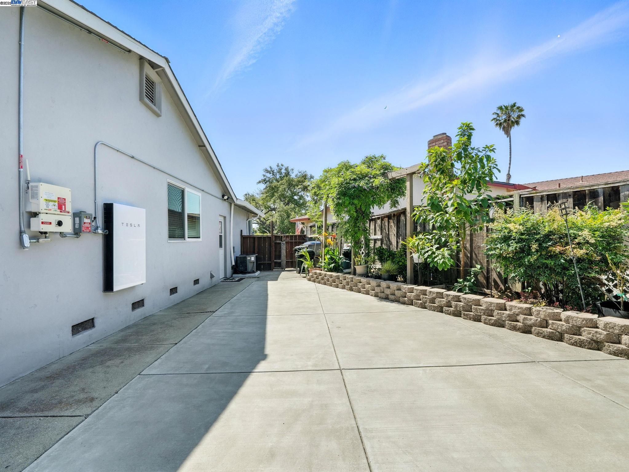 Detail Gallery Image 29 of 37 For 1651 Estates Ct, San Jose,  CA 95127 - 3 Beds | 2 Baths