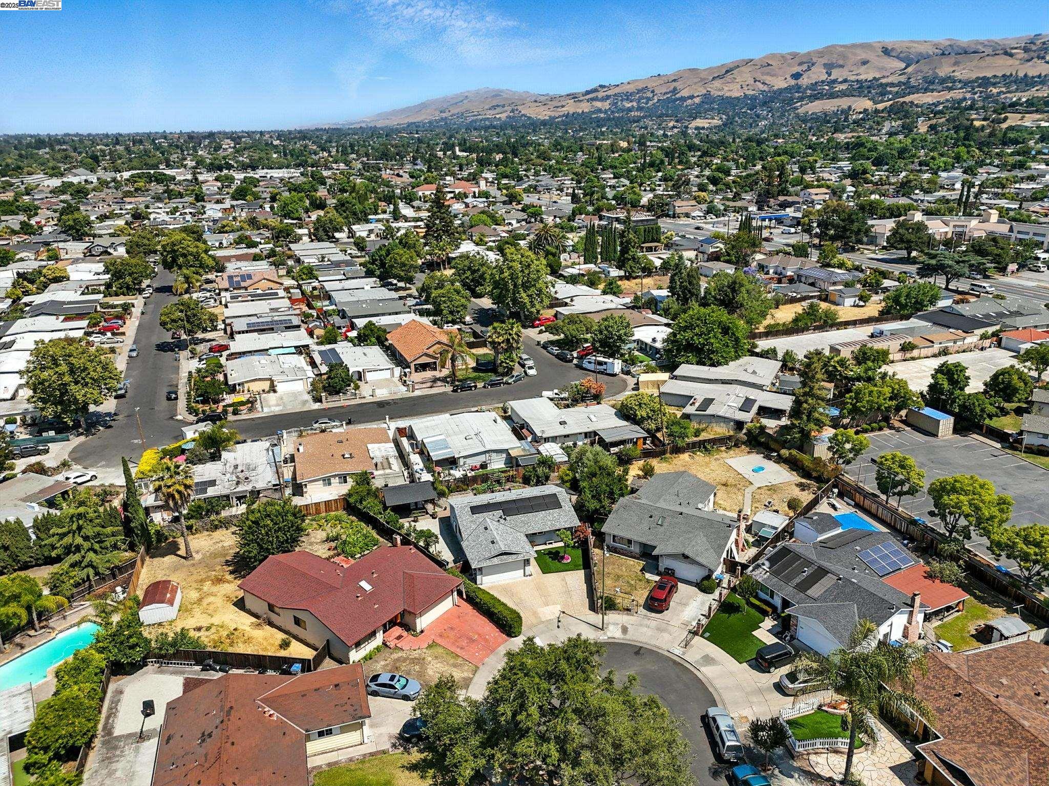 Detail Gallery Image 35 of 37 For 1651 Estates Ct, San Jose,  CA 95127 - 3 Beds | 2 Baths