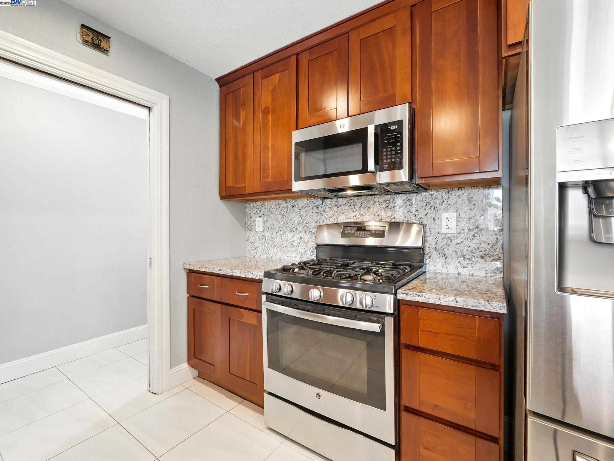 Detail Gallery Image 7 of 37 For 1651 Estates Ct, San Jose,  CA 95127 - 3 Beds | 2 Baths