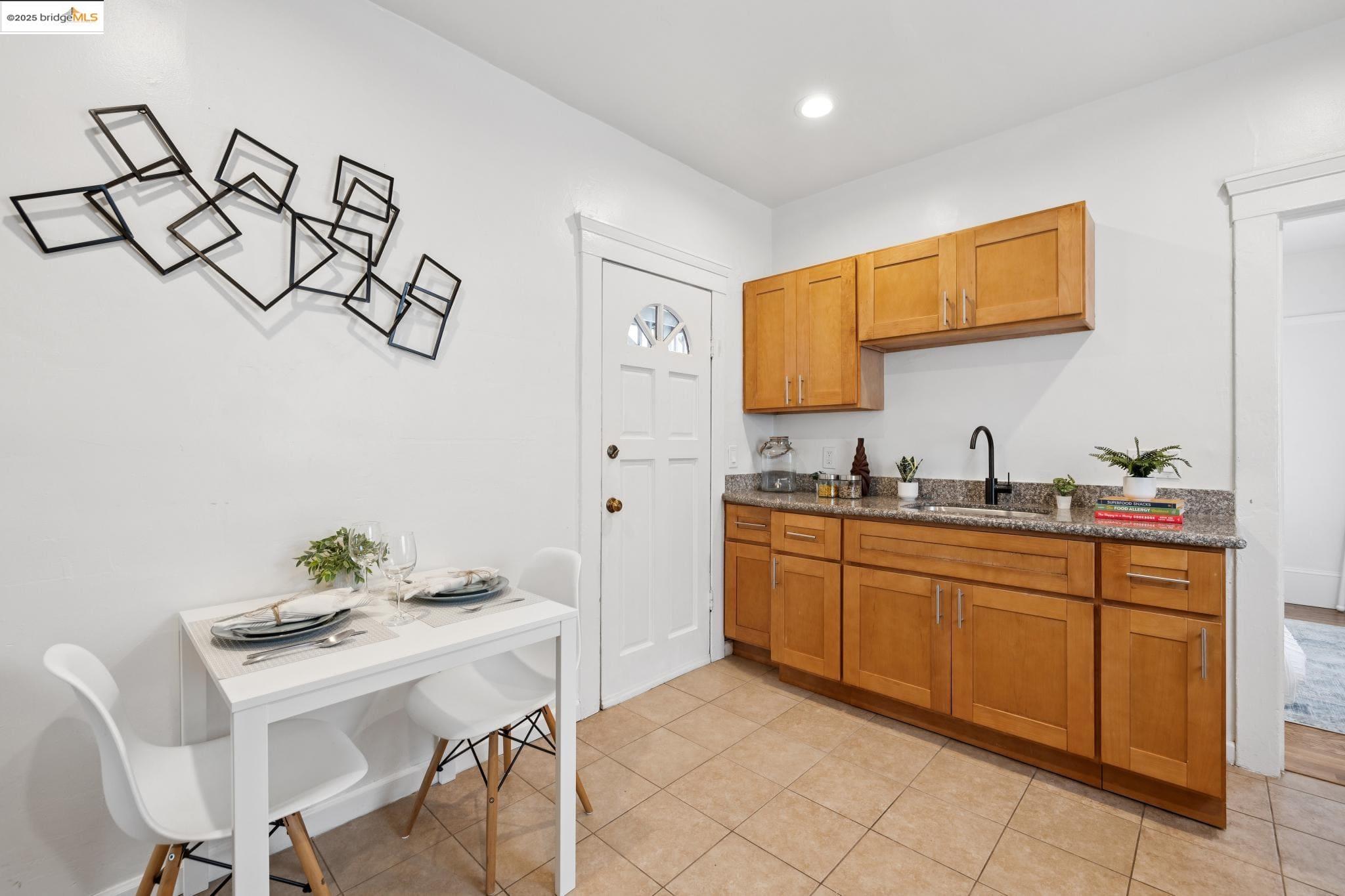 Detail Gallery Image 19 of 35 For 747 55th St, Oakland,  CA 94609 - – Beds | – Baths