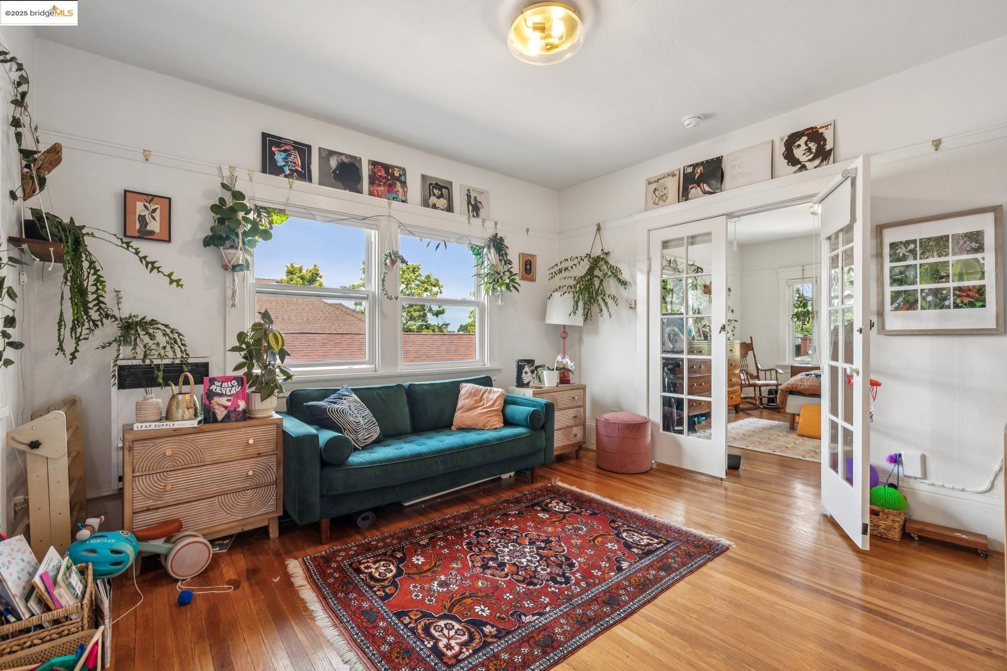 Detail Gallery Image 25 of 35 For 747 55th St, Oakland,  CA 94609 - – Beds | – Baths