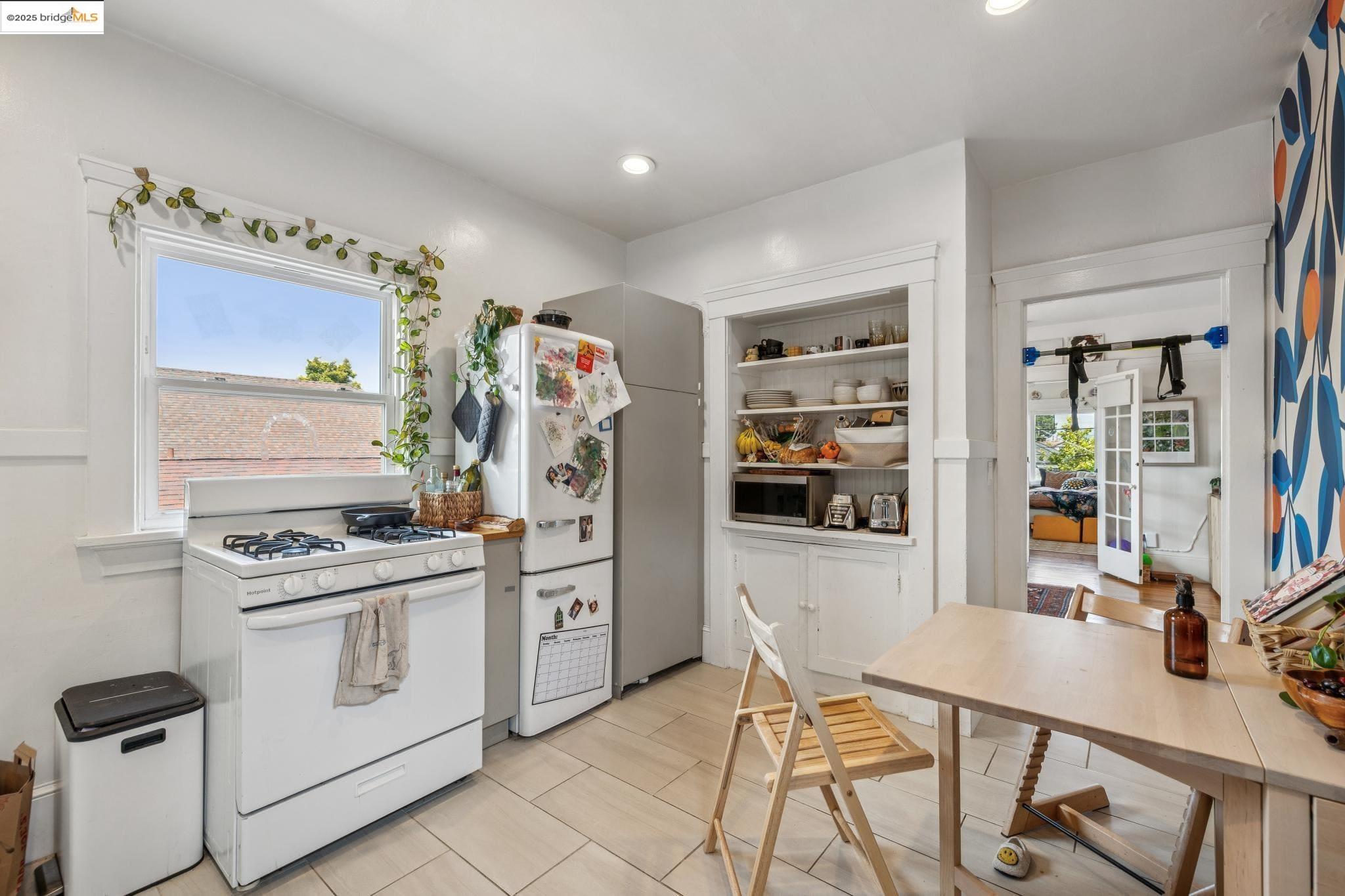 Detail Gallery Image 27 of 35 For 747 55th St, Oakland,  CA 94609 - – Beds | – Baths