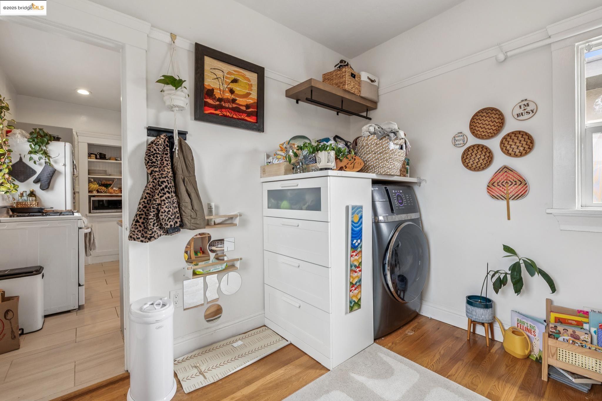 Detail Gallery Image 32 of 35 For 747 55th St, Oakland,  CA 94609 - – Beds | – Baths