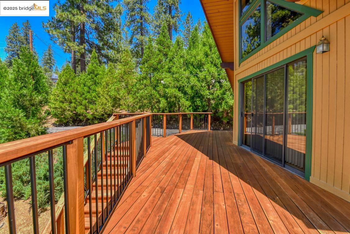 Detail Gallery Image 2 of 28 For 20830 Point View Dr, Groveland,  CA 95321 - 3 Beds | 2/1 Baths