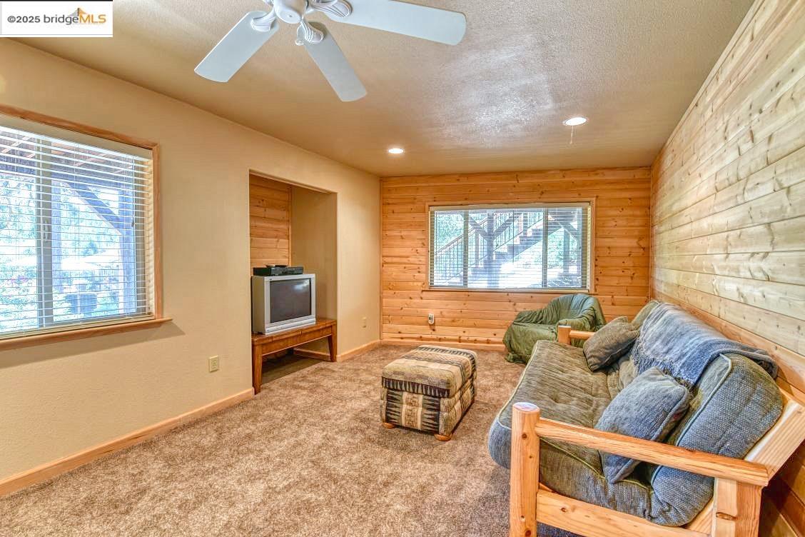 Detail Gallery Image 24 of 28 For 20830 Point View Dr, Groveland,  CA 95321 - 3 Beds | 2/1 Baths