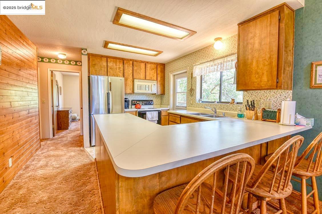 Detail Gallery Image 10 of 28 For 20830 Point View Dr, Groveland,  CA 95321 - 3 Beds | 2/1 Baths
