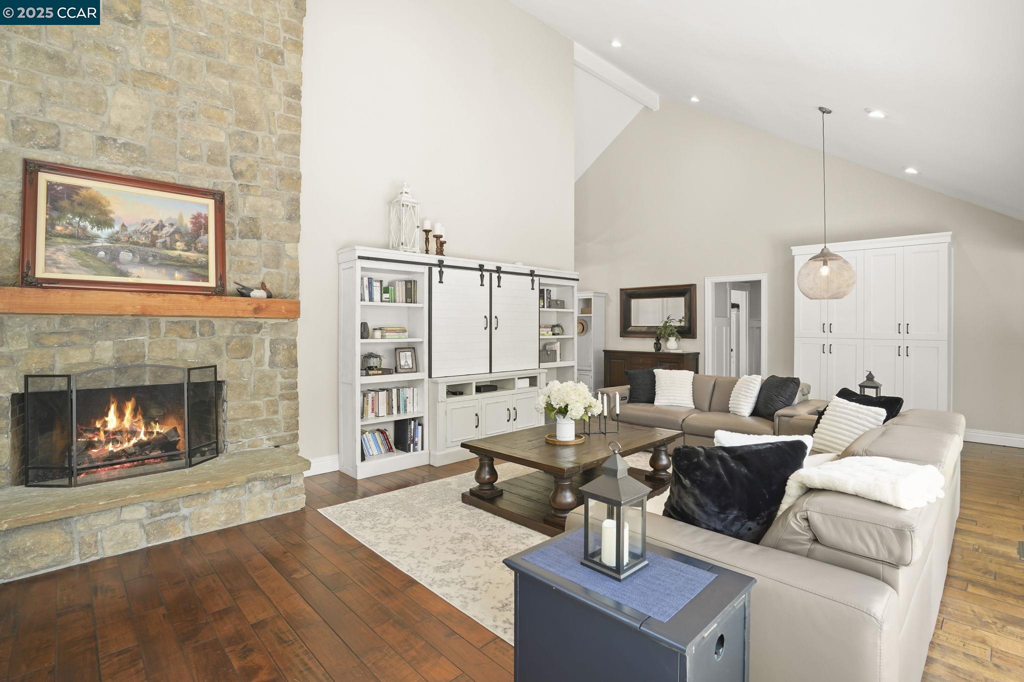 Detail Gallery Image 5 of 48 For 24 Ray Ct, Alamo,  CA 94507 - 4 Beds | 3 Baths