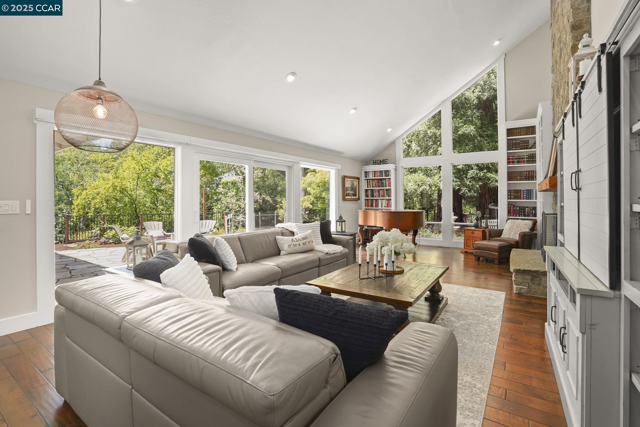 Detail Gallery Image 6 of 48 For 24 Ray Ct, Alamo,  CA 94507 - 4 Beds | 3 Baths