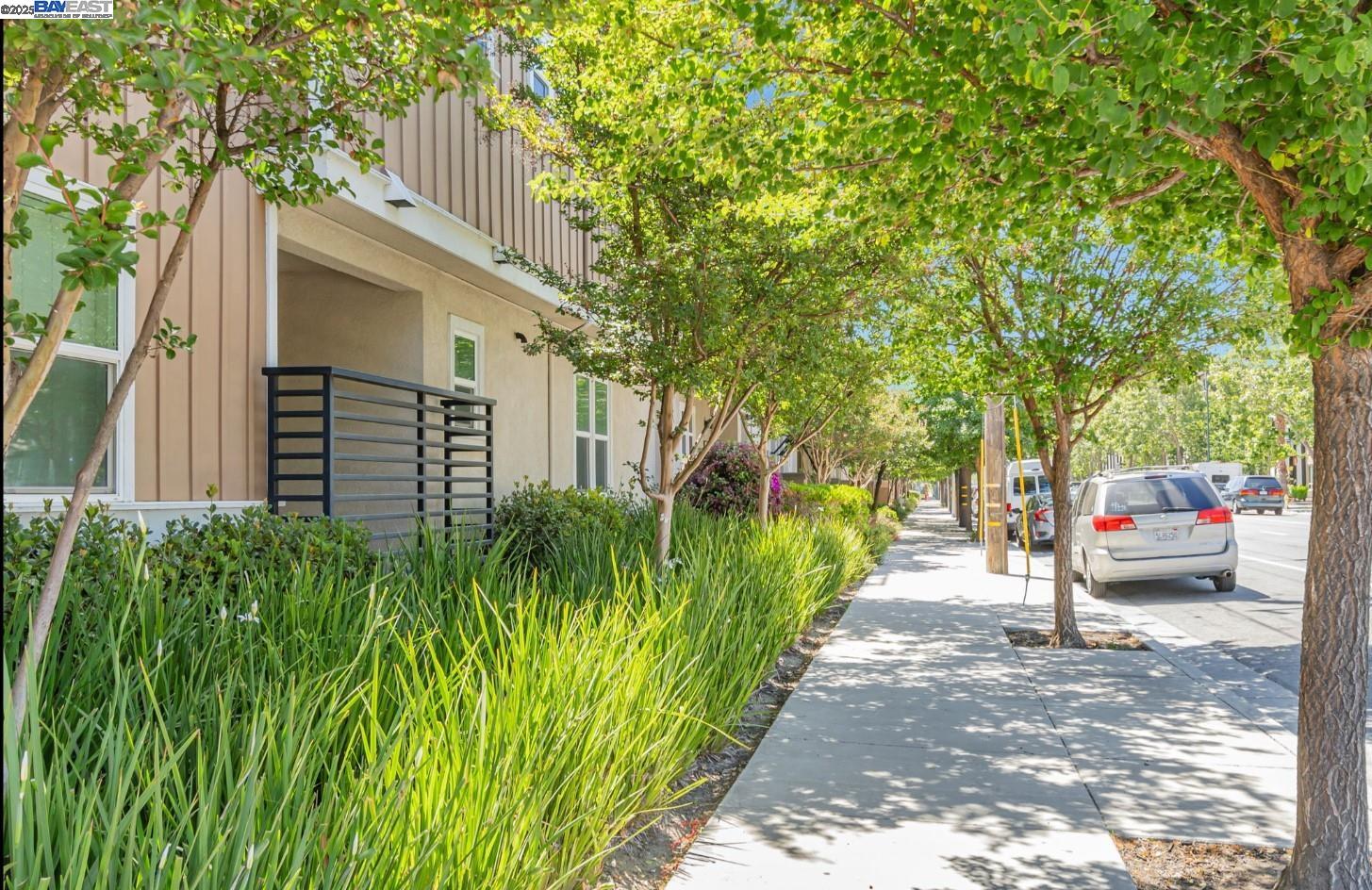 Detail Gallery Image 26 of 34 For 705 Cannery Pl, San Jose,  CA 95112 - 3 Beds | 3/1 Baths