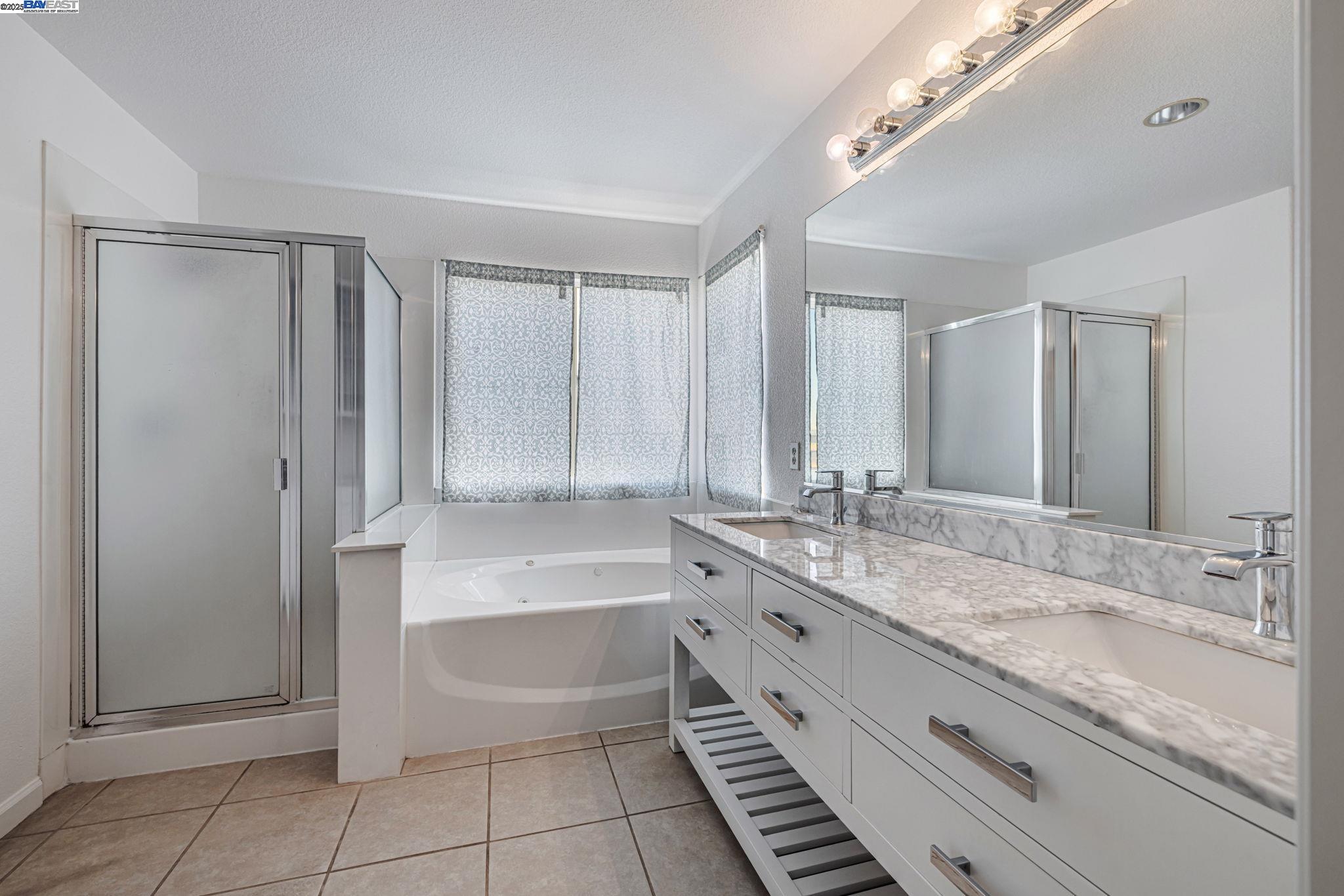 Detail Gallery Image 11 of 12 For 13238 Cedarbrook Way, Lathrop,  CA 95330 - 4 Beds | 3 Baths