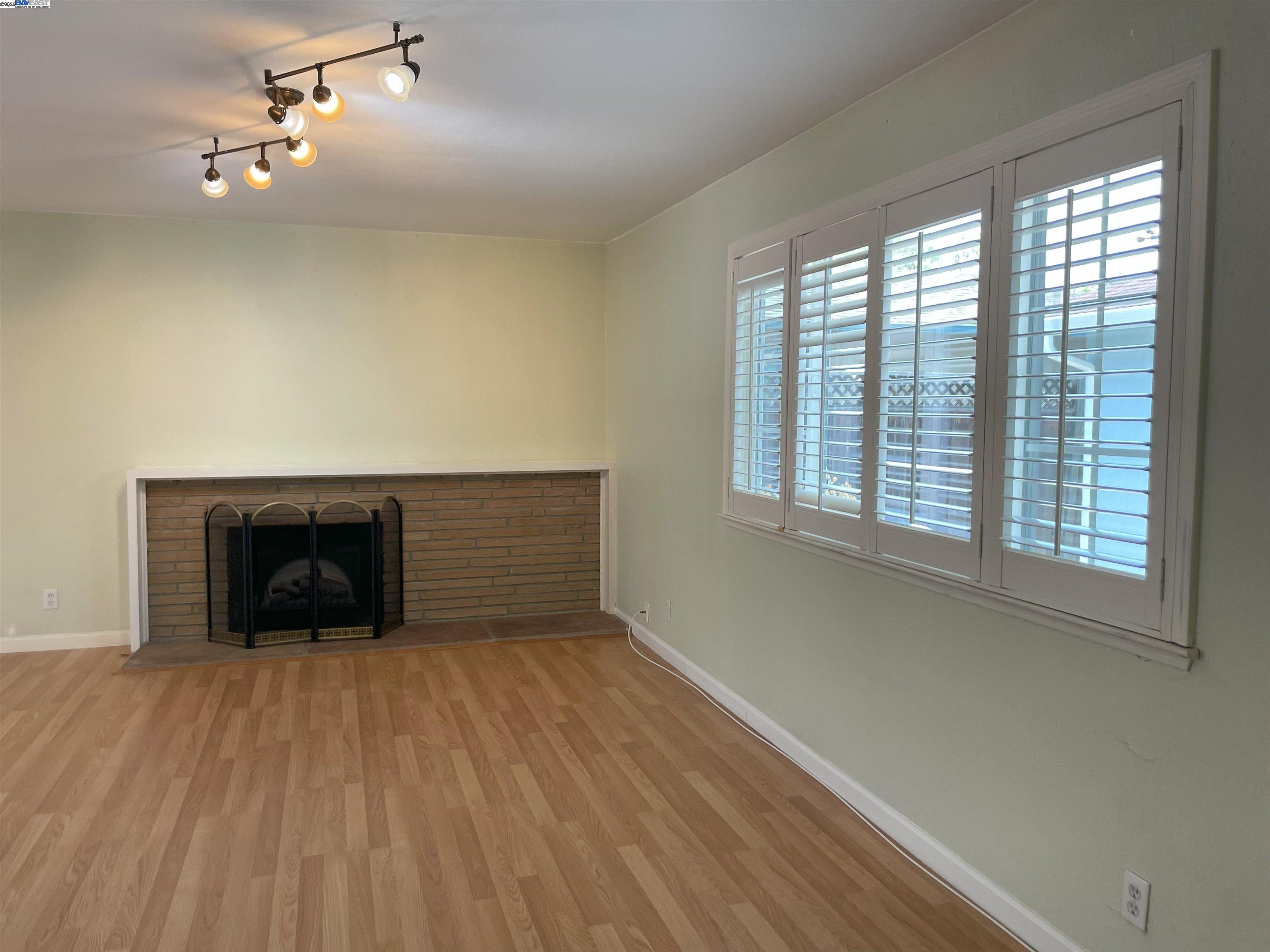 4902 Everglades Park Dr, Fremont, California 94538, 4 Bedrooms Bedrooms, 8 Rooms Rooms,2 BathroomsBathrooms,Residential Lease,For Rent,4902 Everglades Park Dr,41102118