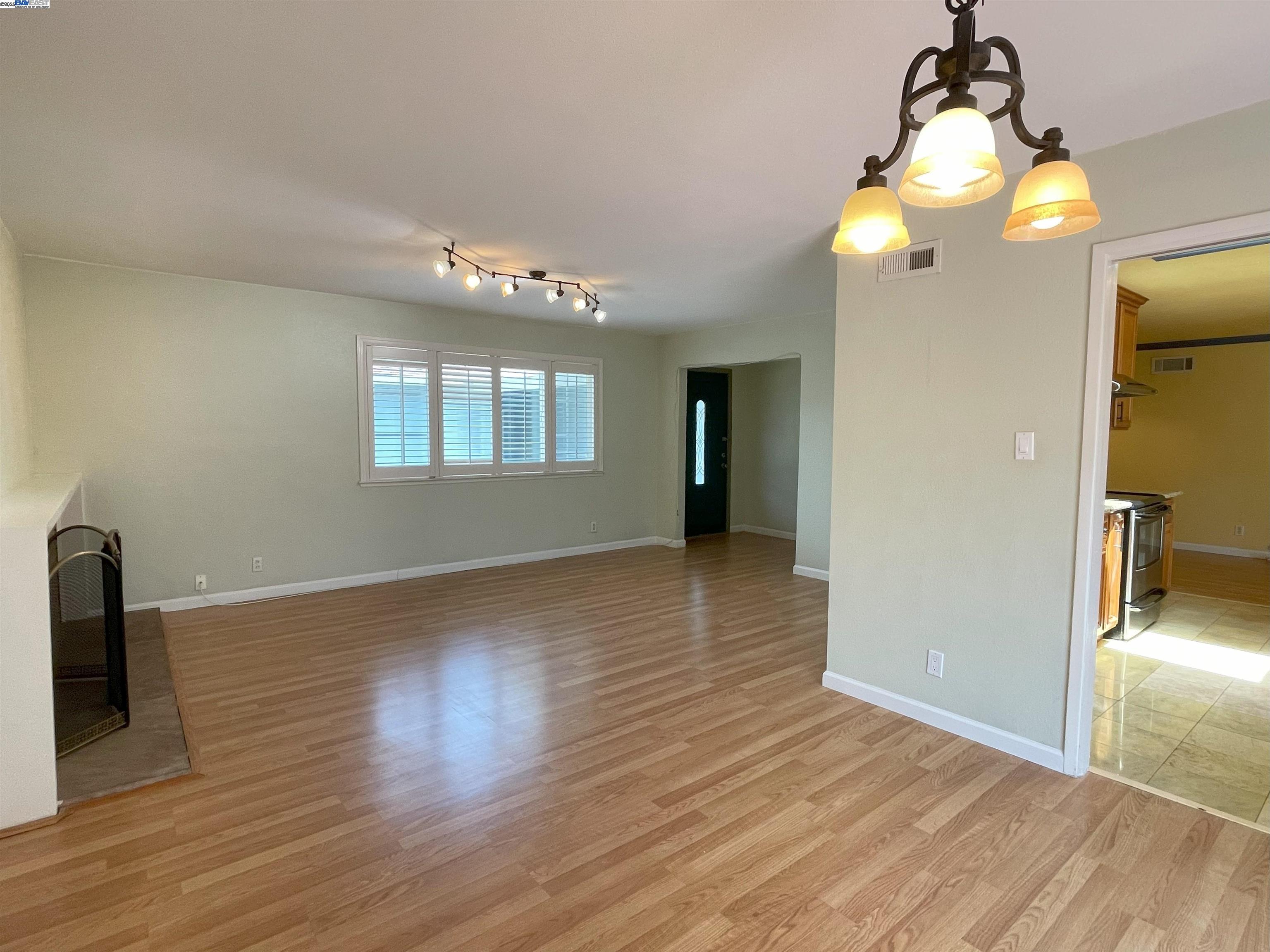 4902 Everglades Park Dr, Fremont, California 94538, 4 Bedrooms Bedrooms, 8 Rooms Rooms,2 BathroomsBathrooms,Residential Lease,For Rent,4902 Everglades Park Dr,41102118