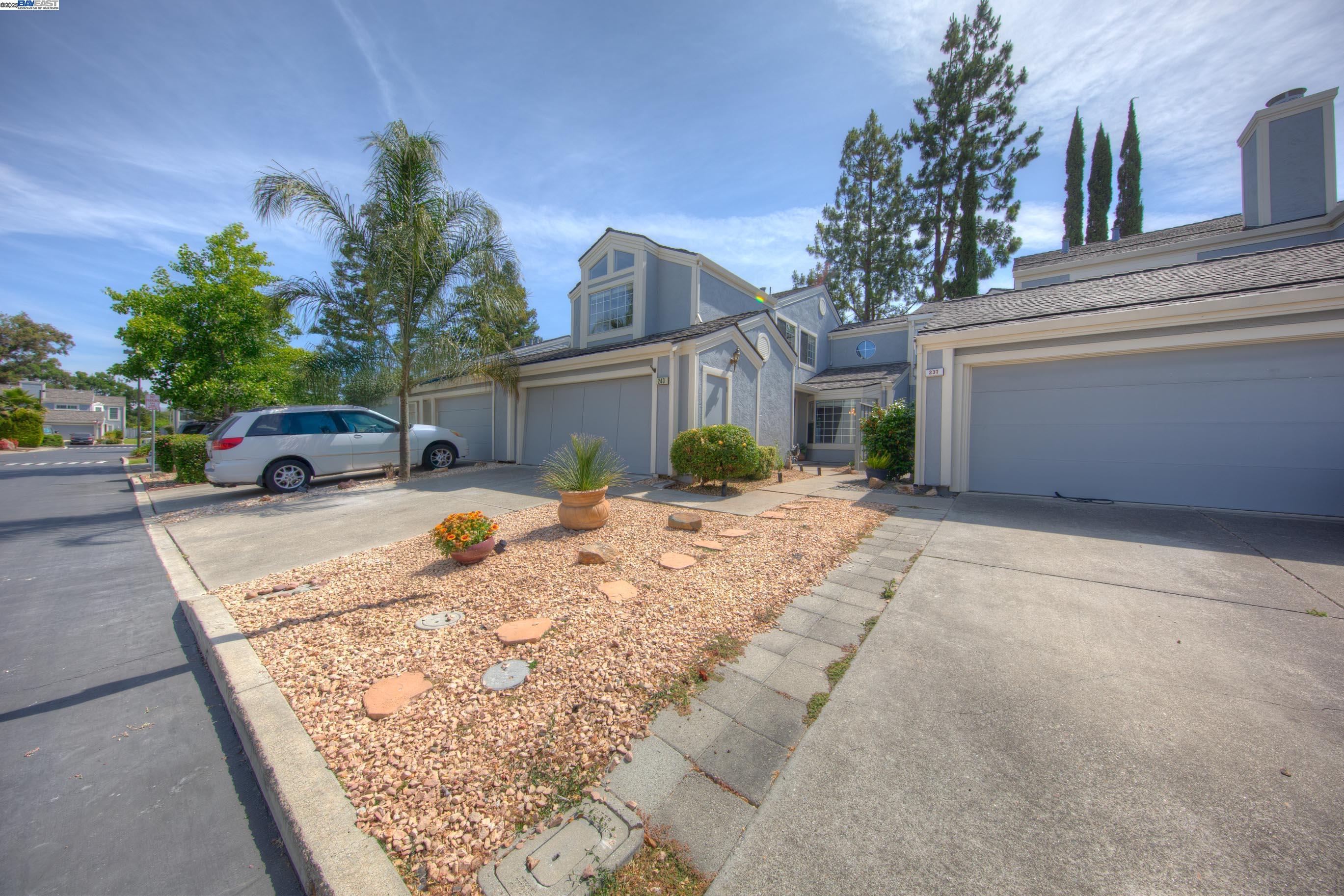Photo #2: 41102119 Listing 