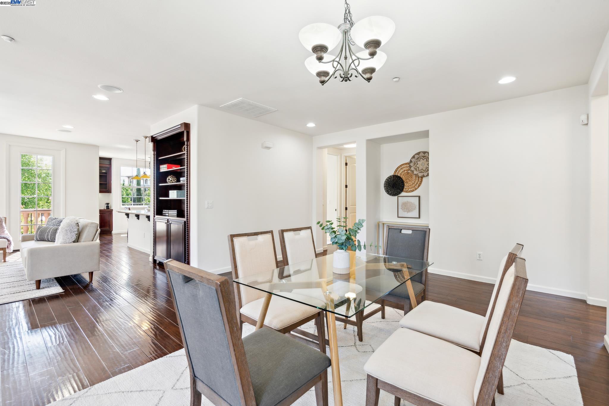 Photo #4: 41102122 Listing 
