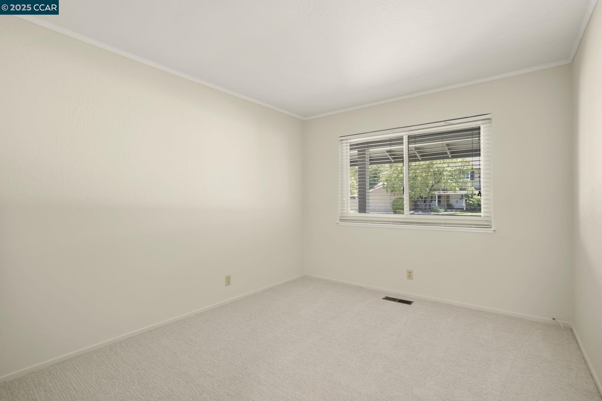 Detail Gallery Image 15 of 40 For 2250 Loch Ln, Walnut Creek,  CA 94598 - 4 Beds | 2 Baths