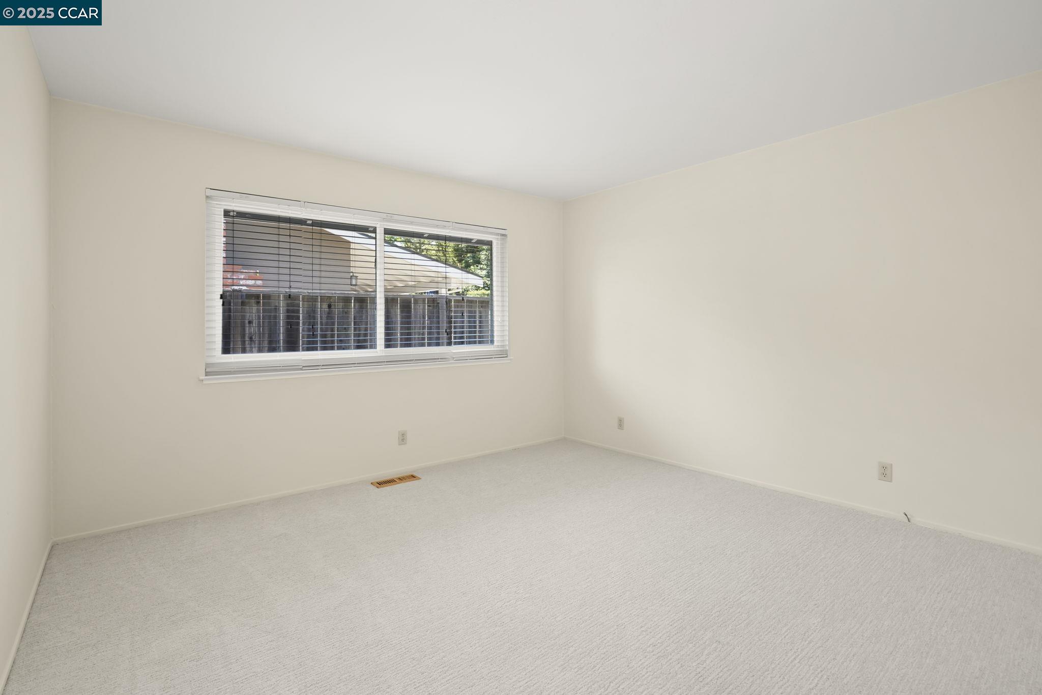 Detail Gallery Image 16 of 35 For 2250 Loch Ln, Walnut Creek,  CA 94598 - 4 Beds | 2 Baths