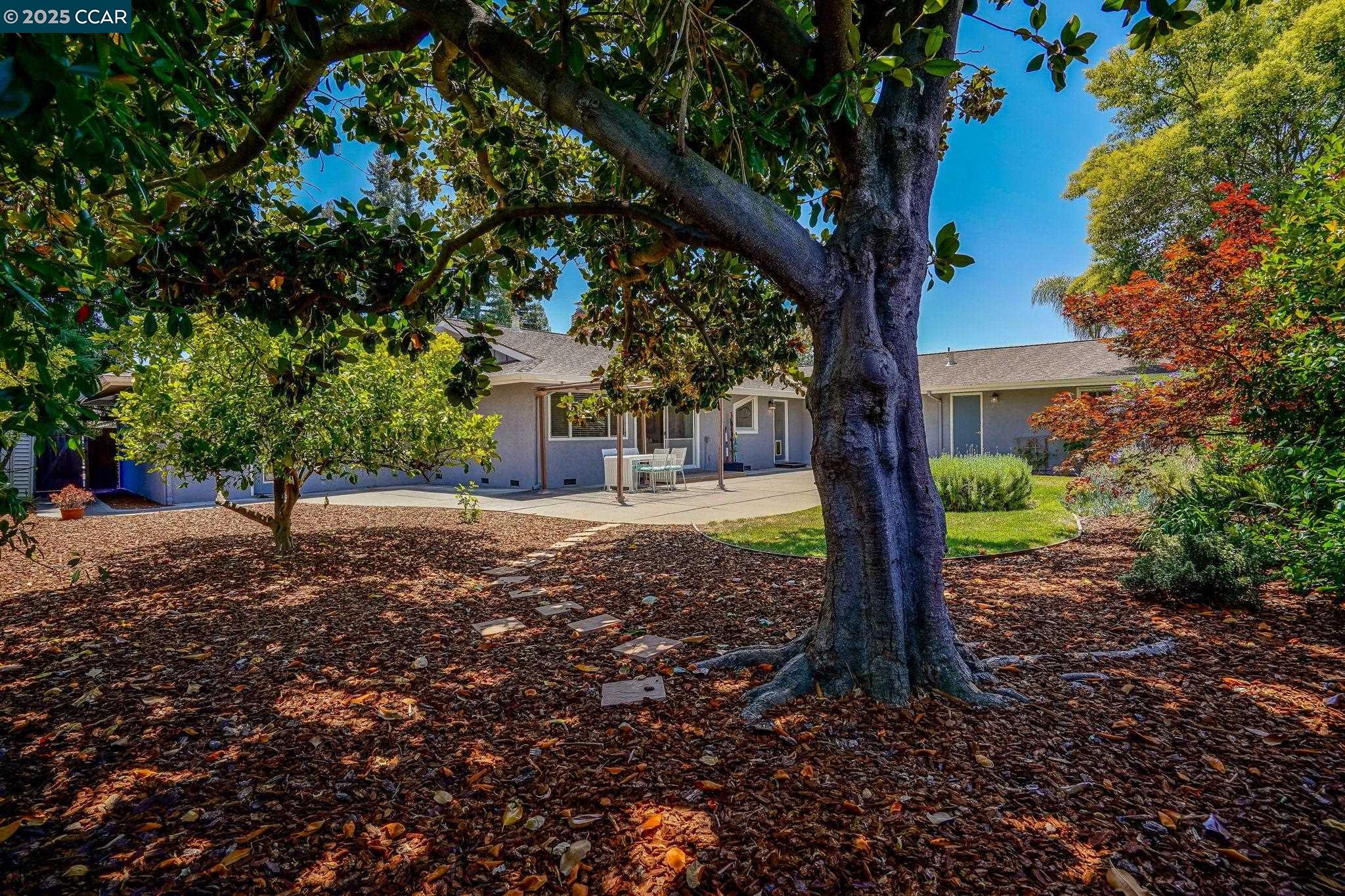 Detail Gallery Image 25 of 35 For 2250 Loch Ln, Walnut Creek,  CA 94598 - 4 Beds | 2 Baths