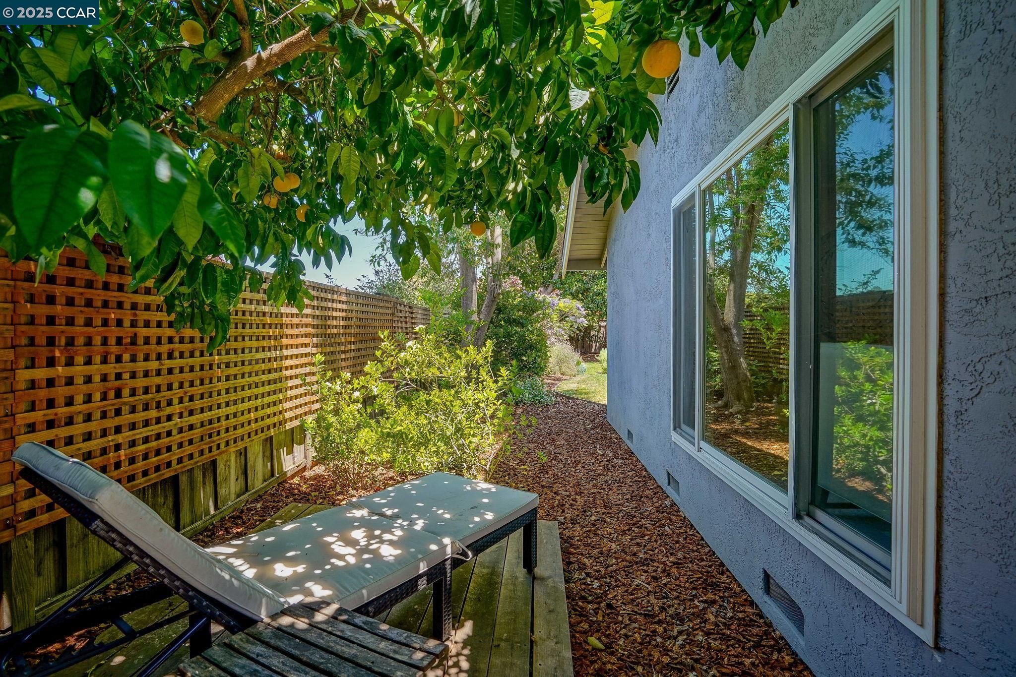 Detail Gallery Image 28 of 35 For 2250 Loch Ln, Walnut Creek,  CA 94598 - 4 Beds | 2 Baths