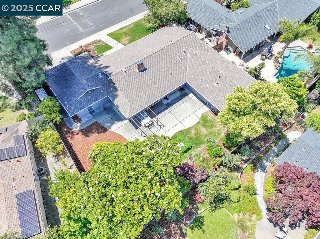 Detail Gallery Image 30 of 35 For 2250 Loch Ln, Walnut Creek,  CA 94598 - 4 Beds | 2 Baths