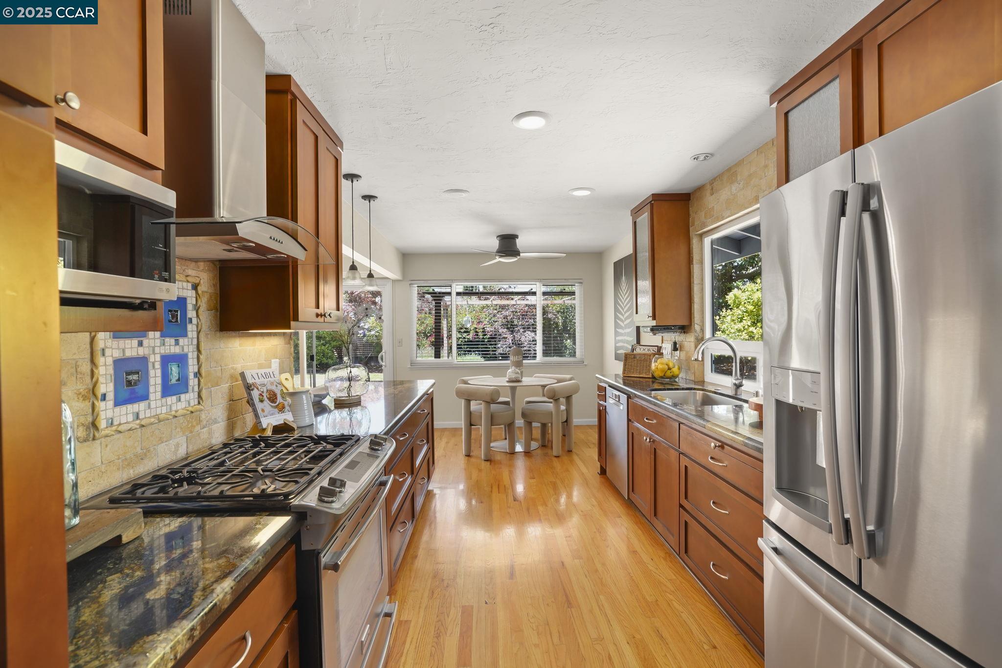 Detail Gallery Image 8 of 35 For 2250 Loch Ln, Walnut Creek,  CA 94598 - 4 Beds | 2 Baths