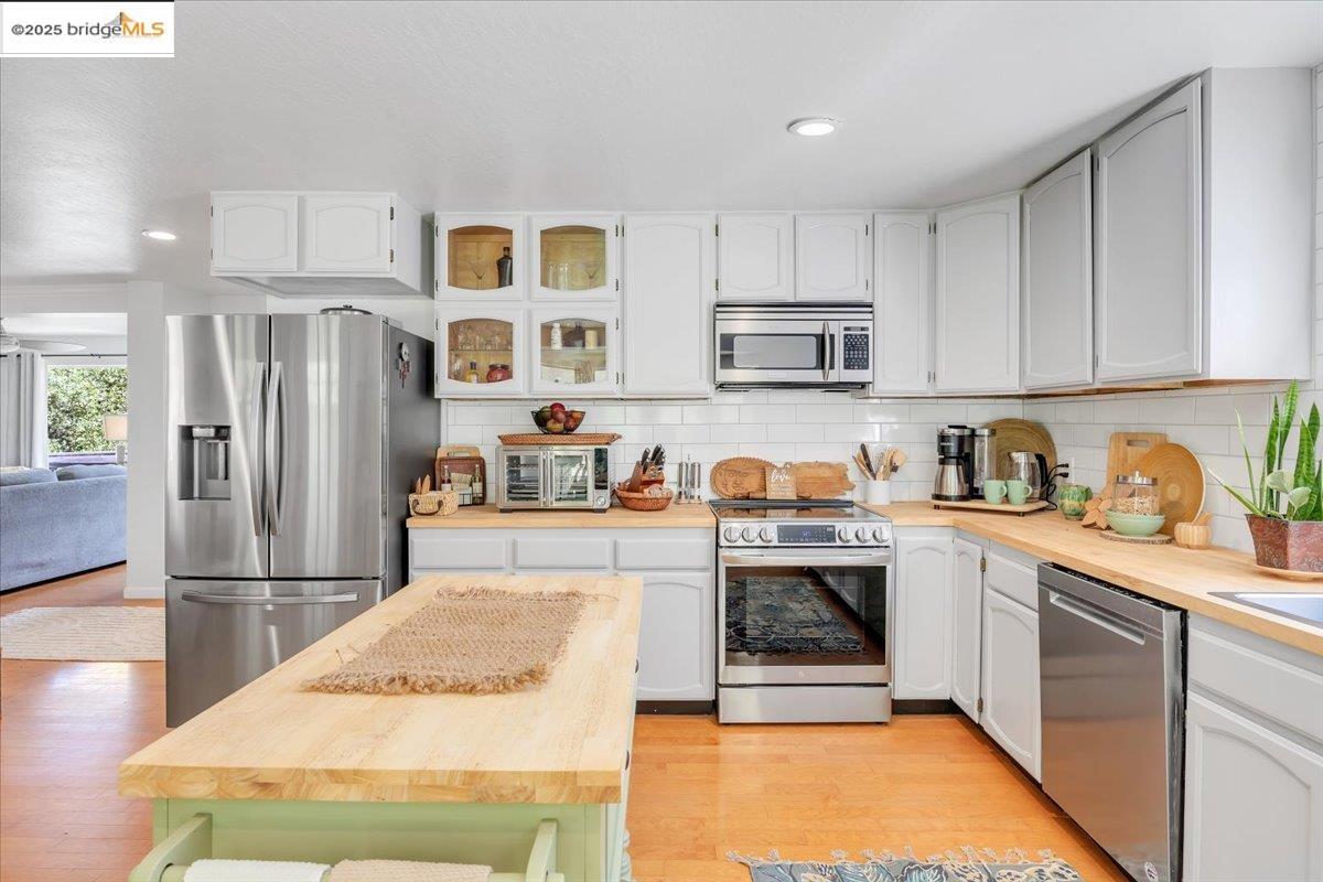 Detail Gallery Image 4 of 37 For 18475 E Hershey Rd, Tuolumne,  CA 95379 - 3 Beds | 2 Baths