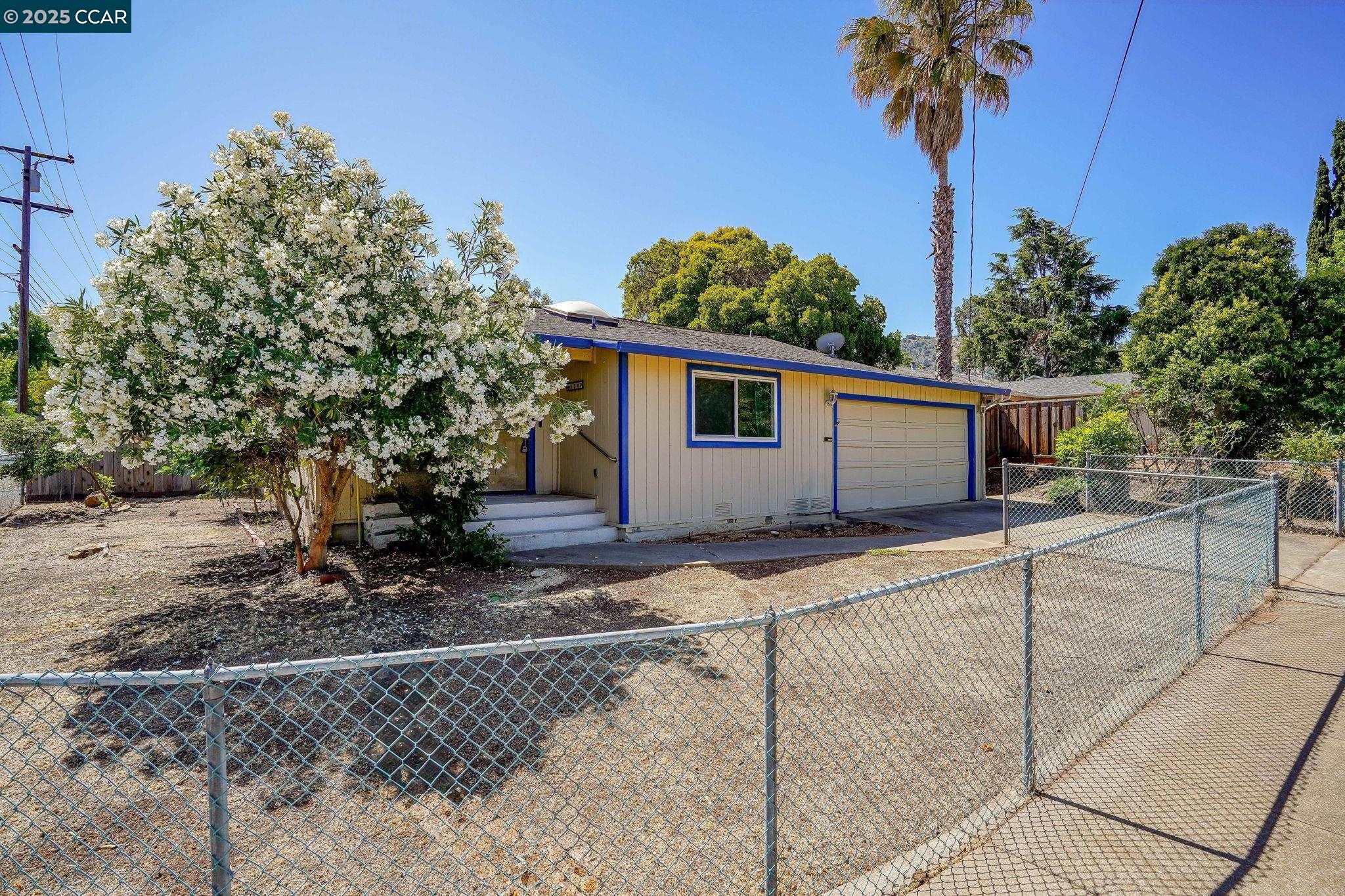 Detail Gallery Image 1 of 1 For 1349 Pennsylvania Blvd, Concord,  CA 94521 - 3 Beds | 2 Baths