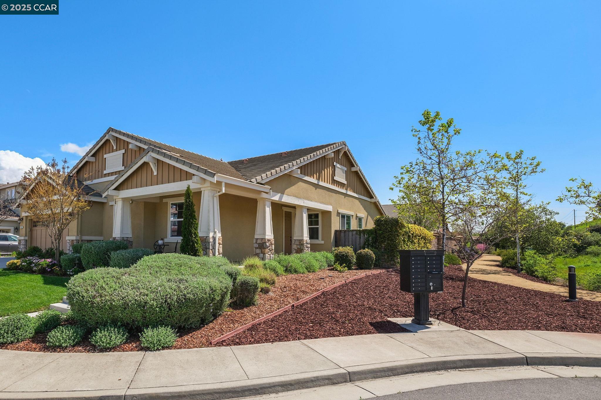 Detail Gallery Image 2 of 38 For 190 Pasilla Ct, Morgan Hill,  CA 95037 - 3 Beds | 2/1 Baths