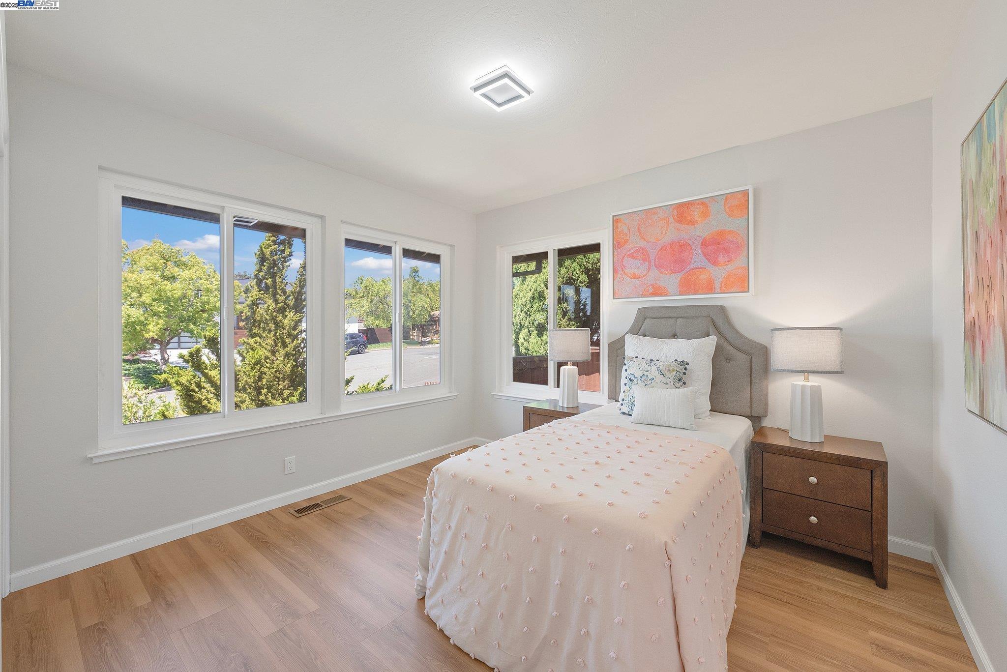 Detail Gallery Image 28 of 60 For 27896 Adobe Ct, Hayward,  CA 94542 - 5 Beds | 3 Baths
