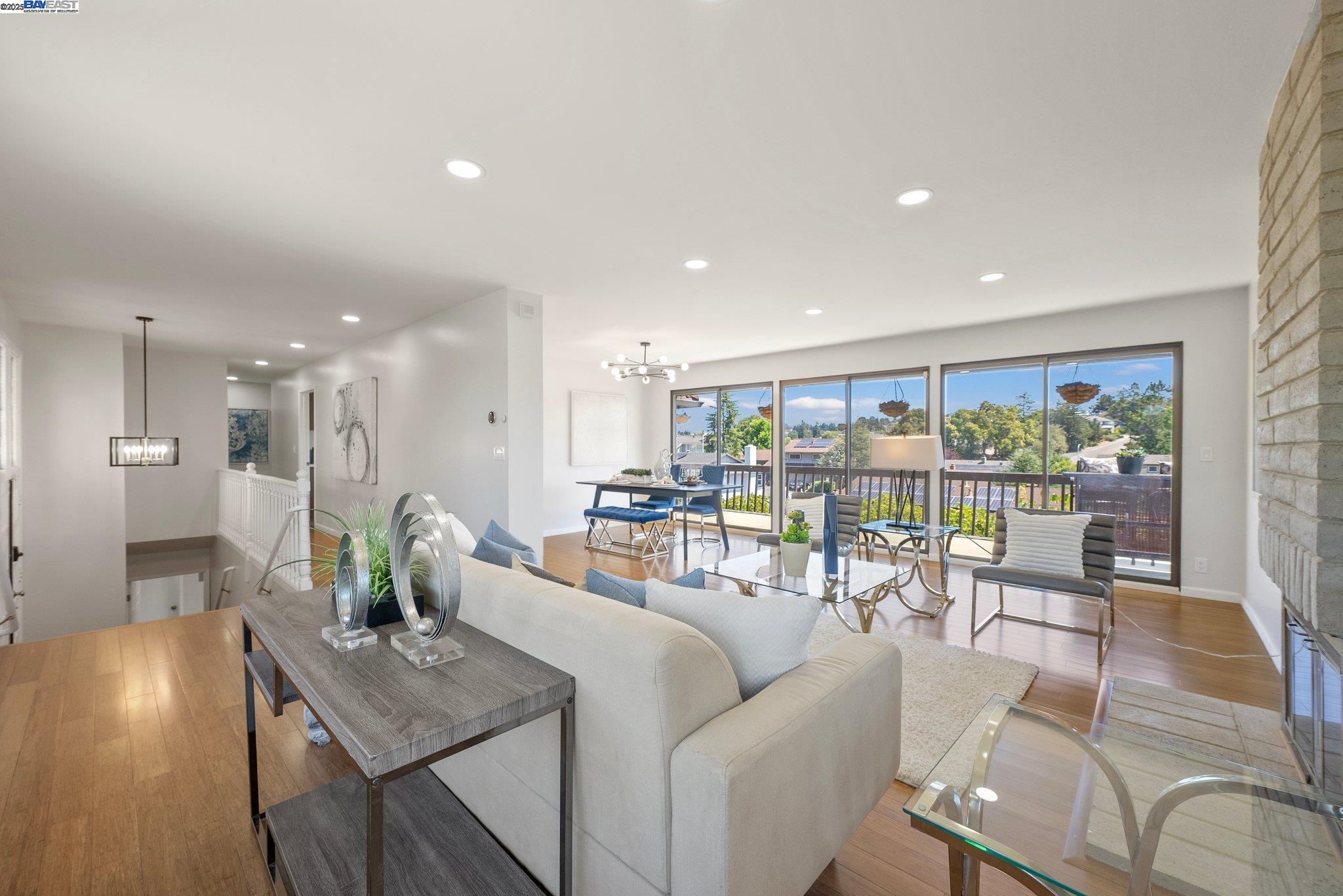 Detail Gallery Image 9 of 60 For 27896 Adobe Ct, Hayward,  CA 94542 - 5 Beds | 3 Baths