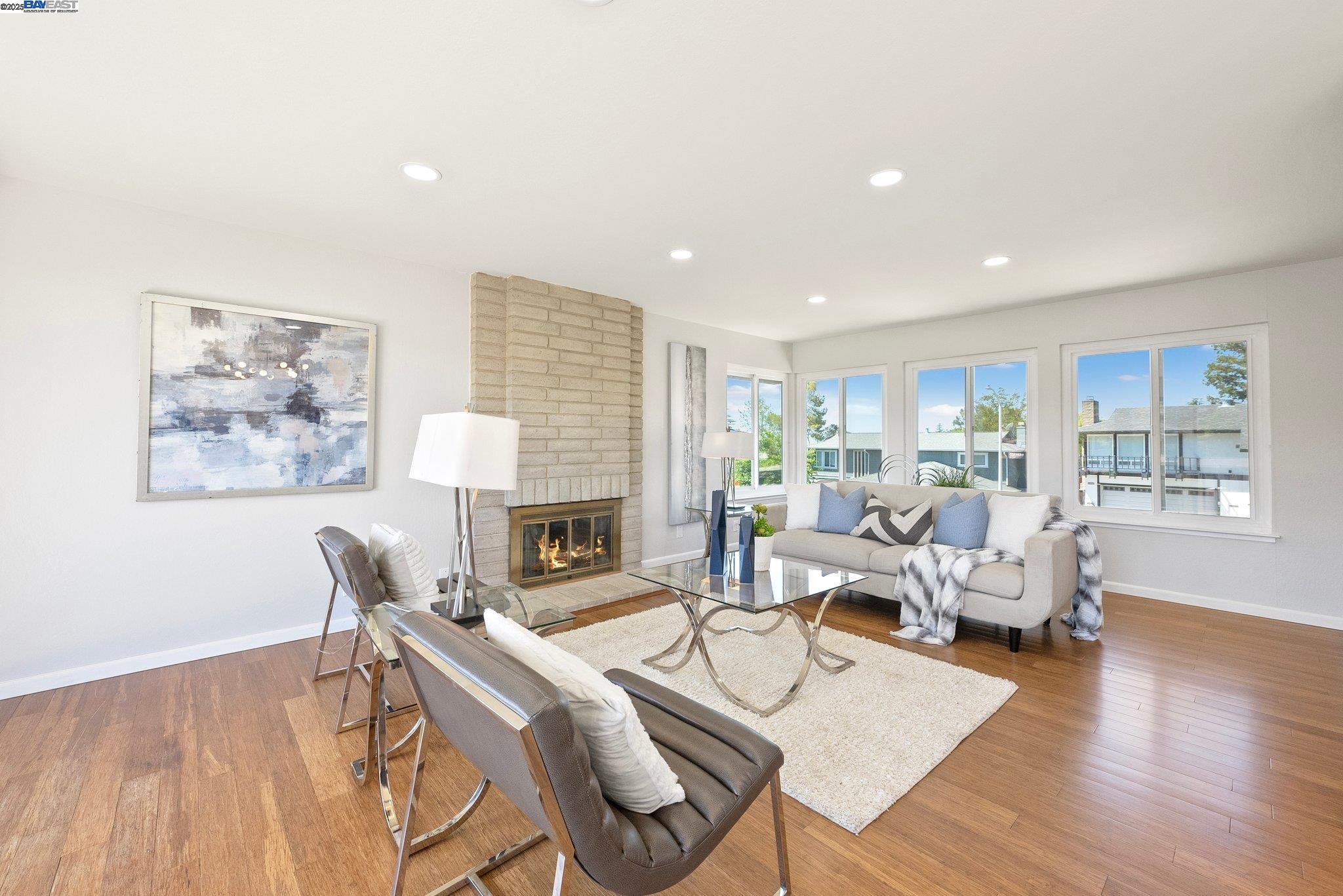 Detail Gallery Image 10 of 60 For 27896 Adobe Ct, Hayward,  CA 94542 - 5 Beds | 3 Baths