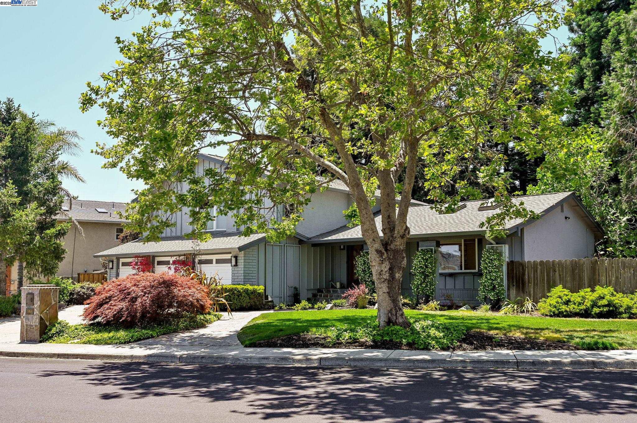 Detail Gallery Image 1 of 1 For 561 Santander Dr, San Ramon,  CA 94583 - 4 Beds | 3 Baths