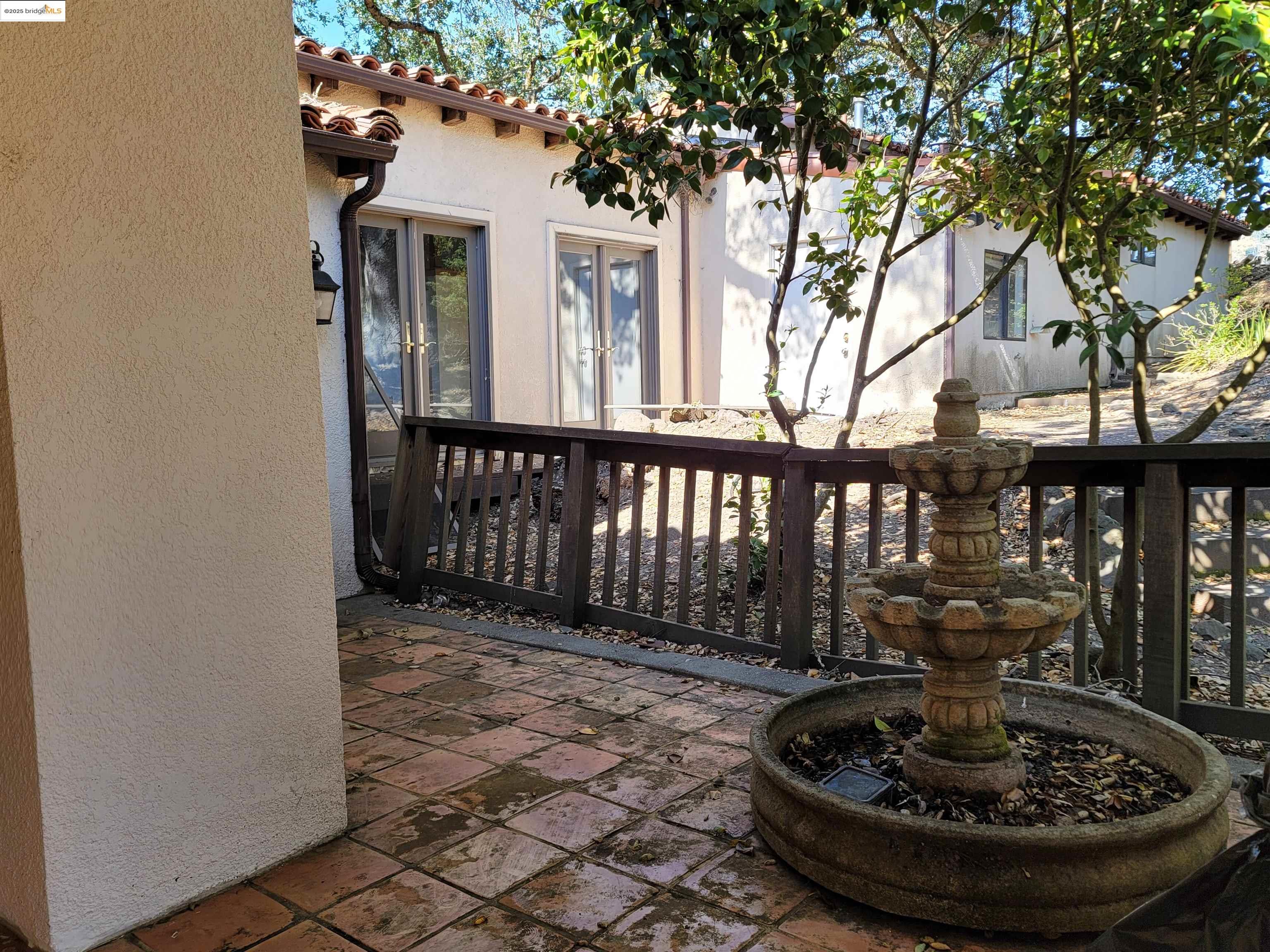 Detail Gallery Image 12 of 59 For 40 Hilldale Ct, Orinda,  CA 94563 - 5 Beds | 4/1 Baths