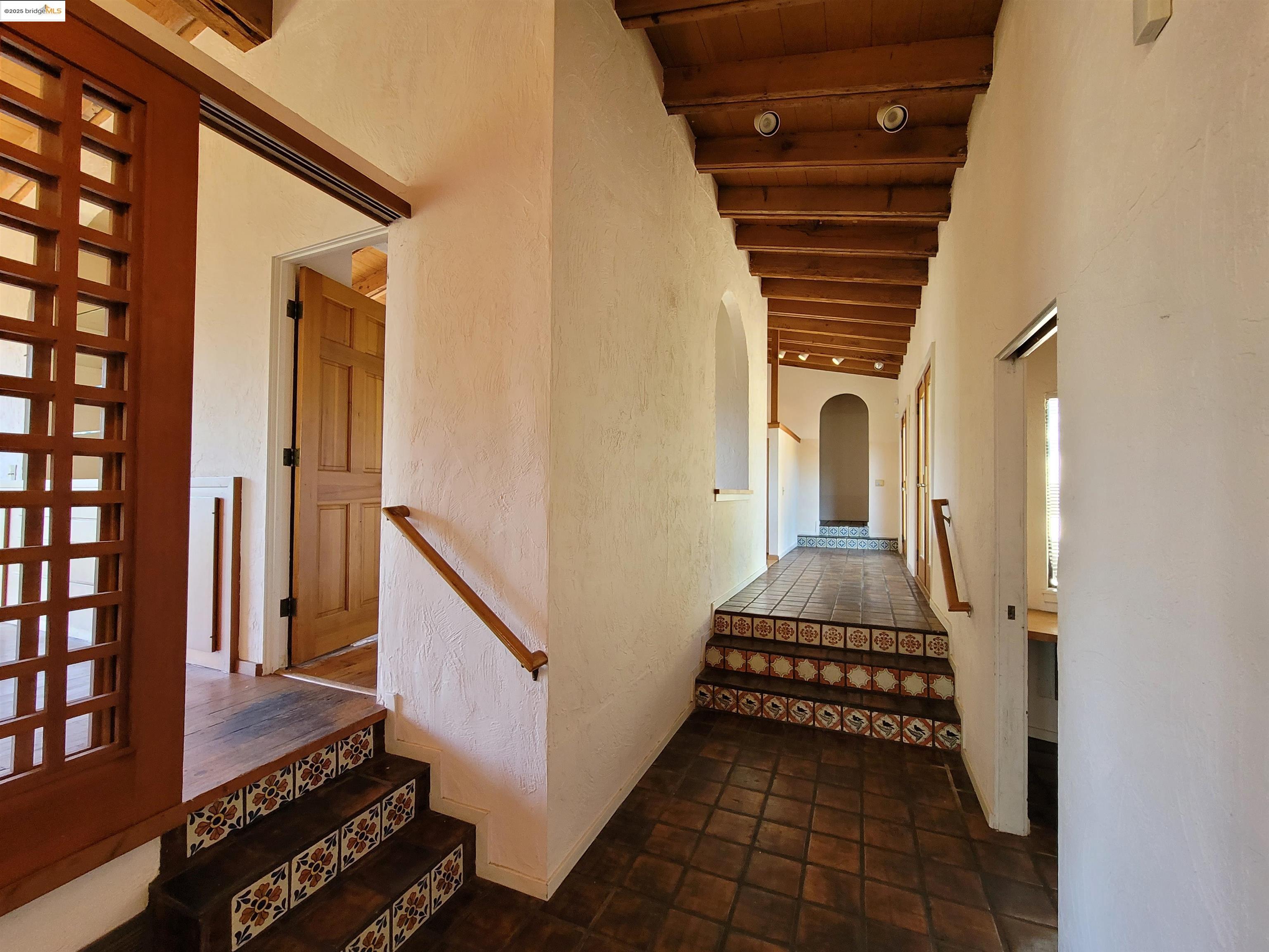 Detail Gallery Image 15 of 59 For 40 Hilldale Ct, Orinda,  CA 94563 - 5 Beds | 4/1 Baths